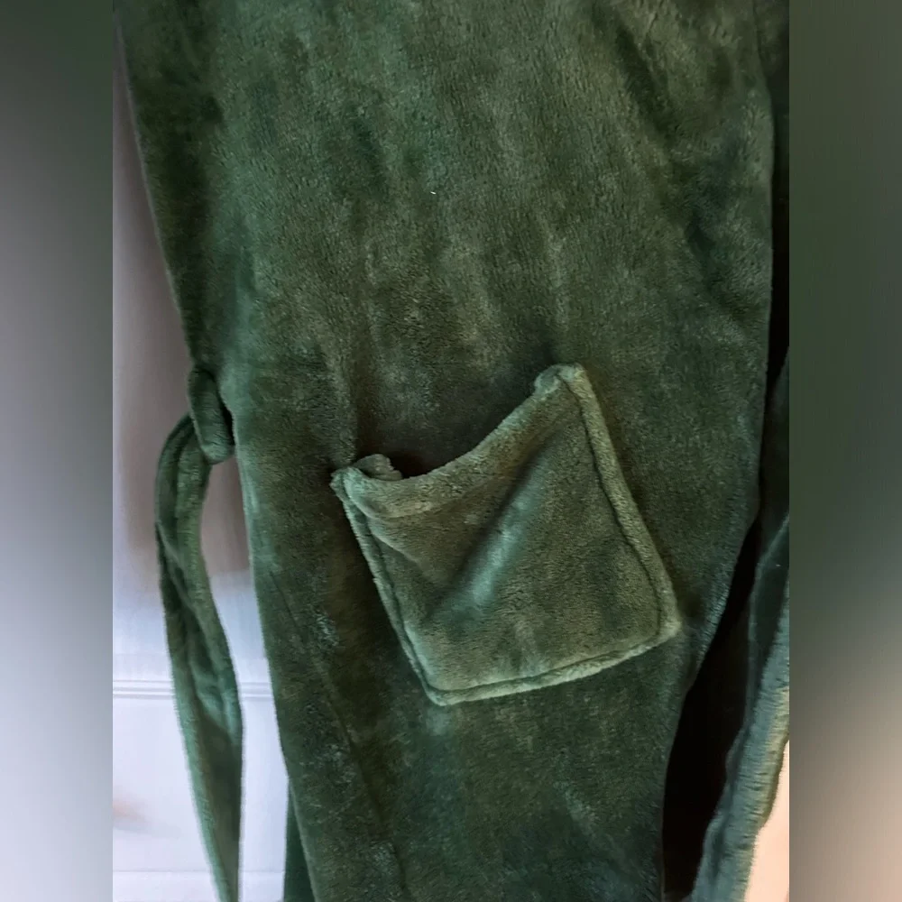 Bath Robe - Picture 2 of 5